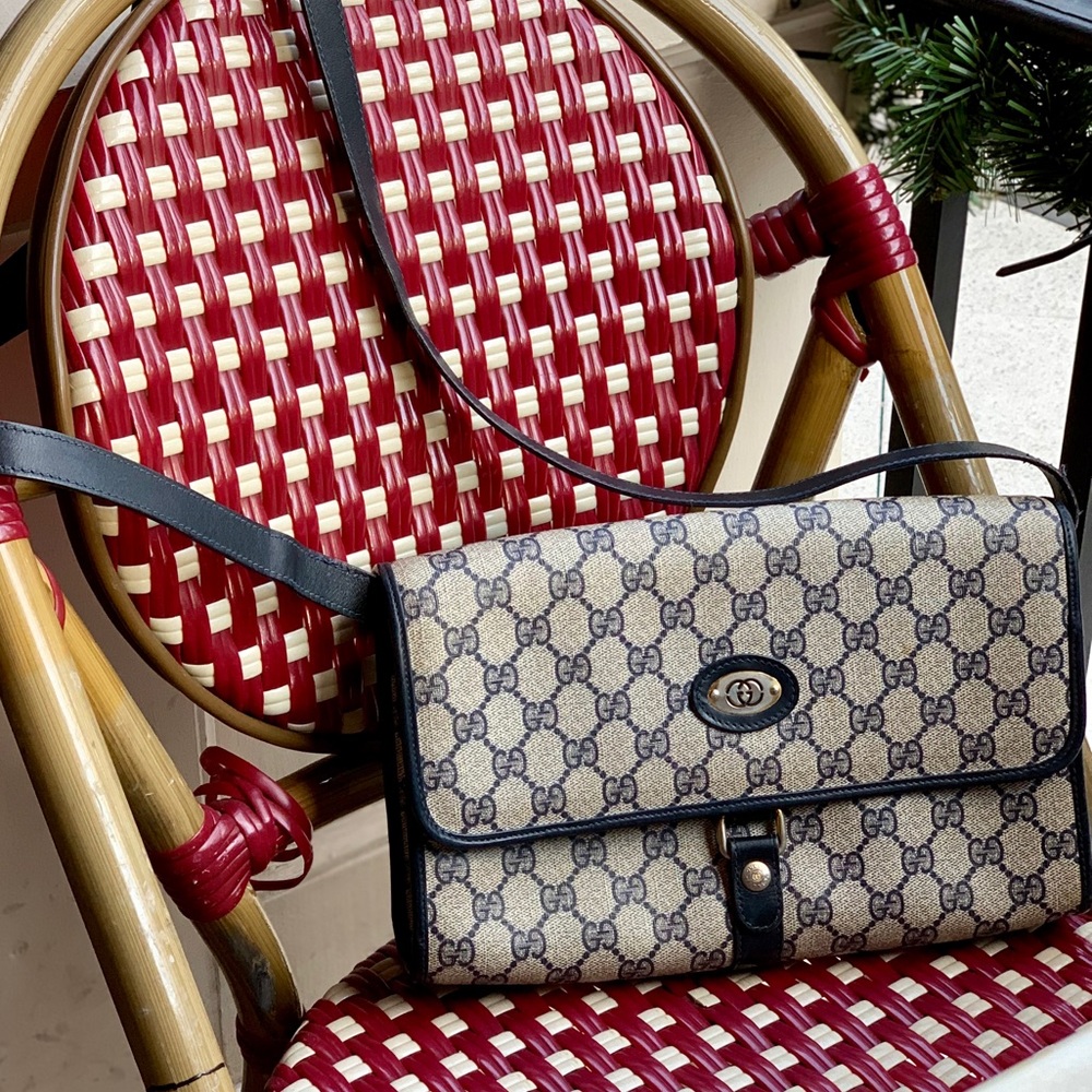 Vintage Gucci Crossbody in Blue